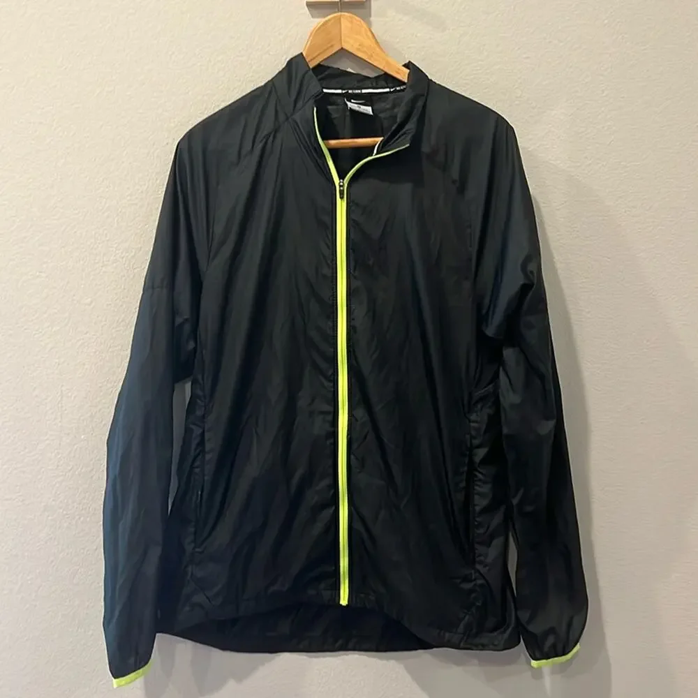 Nike Lightweight Slick Rain‎ Jacket | Adult Medium